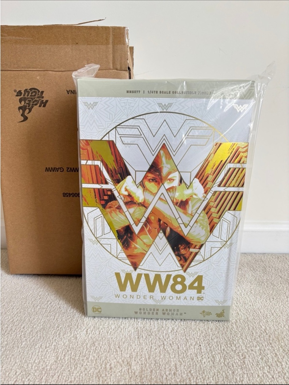 NEW Hot Toys MMS577 Wonder Woman 84 Golden Armor Normal Ver. 1/6 Figure